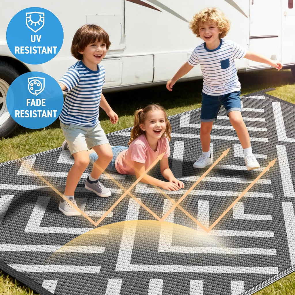 Grey & White Wave Outdoor Rug
