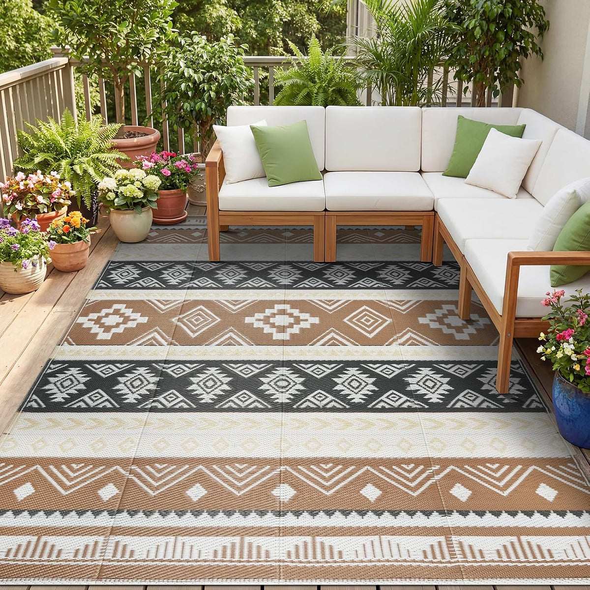 Brown Plastic Straw Outdoor Area Rug